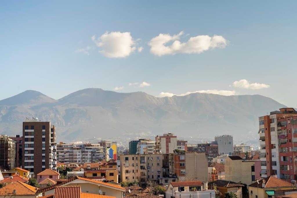 New Bazaar Apartment Tiranë Luaran gambar
